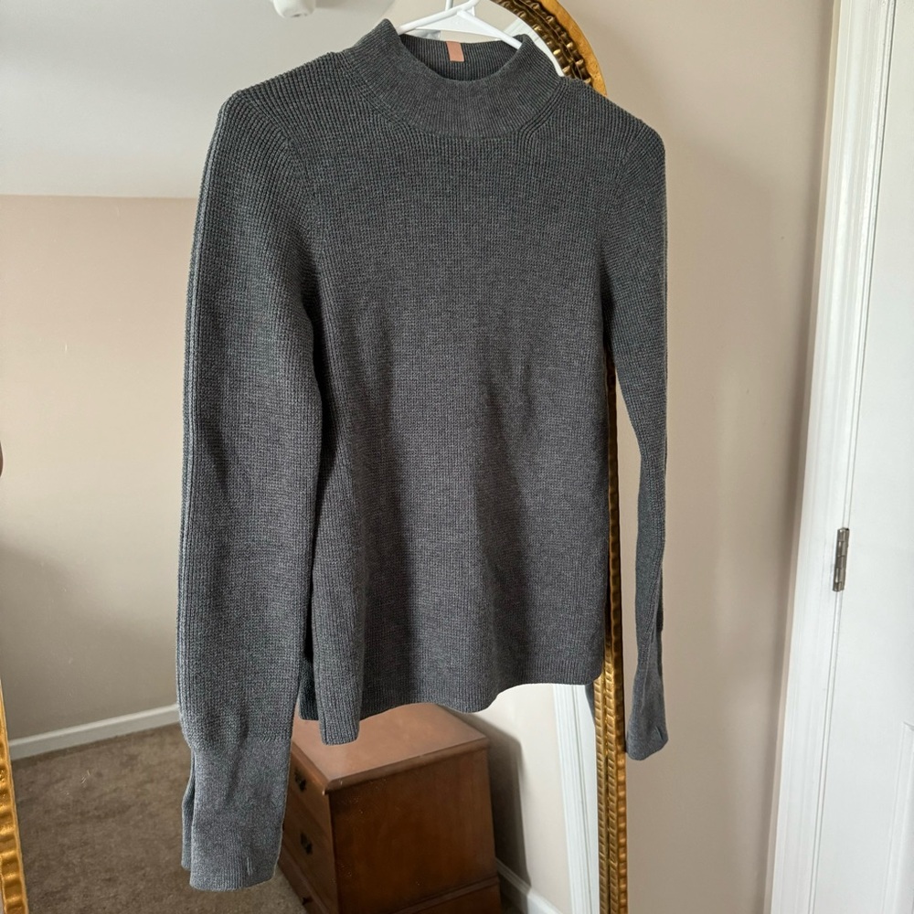 Lunya Gray Women's Sweater Set - Picture 2 of 6